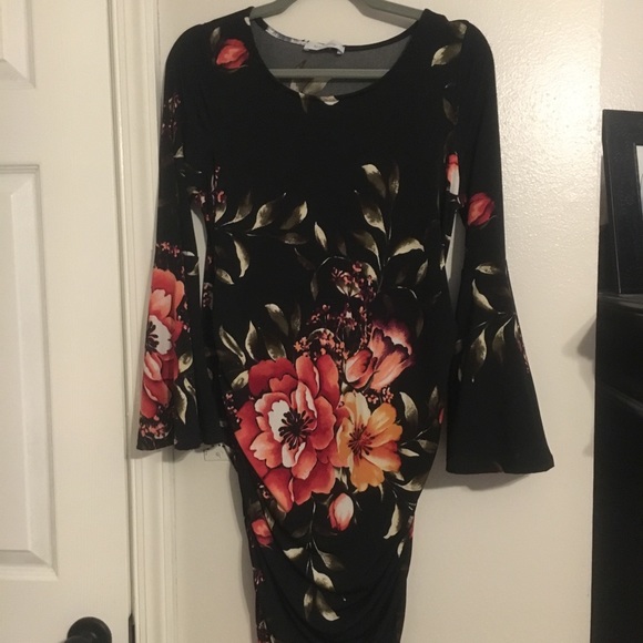 X-Large Black and Red Floral Maternity Dress - Picture 1 of 3
